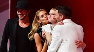 Dies ist der offizielle germany's next topmodel kanal!auch 2021 begibt sich weltstar heidi klum wieder auf die suche nach germany's next topmodel, und auf prosieben.de findet ihr natürlich wieder alle videos aus der sendung sowie weitere spannende infos und storys zu den models. Gntm Finale Heidi Klum Multitasking Konigin Medien Sz De
