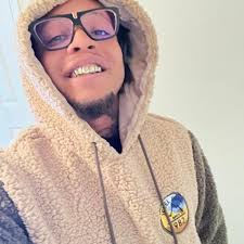 Finally got shifter working. But am i missing a part here? Its very loose. 