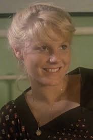 Reparto de Queen of the Amazon (película 2021). Dirigida por Marlin Darrah 