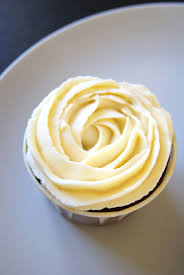 Cupcakes Chocolat Glacage Vanille Cream Cheese Lilie Bakery Recette Cupcake Chocolat Glacage Vanille Recette Cupcake