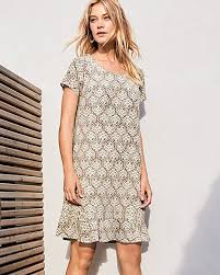 Ake Our Silk Dress Out For A Spin Feminine Without Being Too Girly The A Line Shape And Flounce Elegant Dresses For Women Silk Dress Casual Dresses For Women