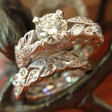 A Kirk Kara Hawaiian Beauty Exclusively Available At The Wedding Ring Shop Honolulu Hawaii Hawaiian Wedding Rings Custom Wedding Rings Ring Design For Female