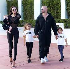 Оксана самойлова и джиган с детьми отдыхают на мальдивах. Oksana Samoilova Mother Of 3 Makes Being A Mom Look Super Glossy Mom Fashion Women Supporting Women