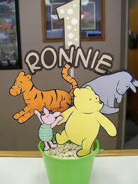 Handmade Classic Winnie The Pooh Party Centerpiece By Cscutecrafts 30 00 Centros De Mesa Pooh