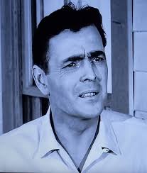 Alien first encounter reaction described