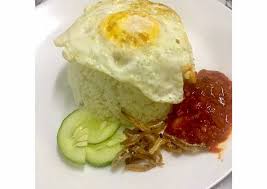 Masukkan ikan bilis bersama air & semua bahan lain. Resepi Nasi Lemak Hijau Amie Ramuan Nasi Lemak Tumis Yang Cepat Aneka Resepi Enak Tips Dan Cara Memasak Dari Iknowitsmylife