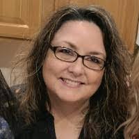 Shelley Meade's Instagram, Twitter & Facebook