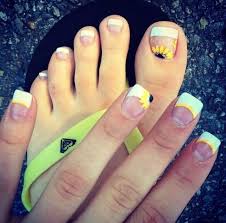 Maybe you would like to learn more about one of these? Fun Summer Pedicure Ideas To Make Your Feet Stand Out Toe Nails Flower Nails Simple Toe Nails