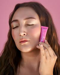 💗💗💗💗 This year I had the chance to work with Nicole as a part of my  mentorship stage at @southwestmakeupinstitute . Working with Nicole I had  the chance to help with a