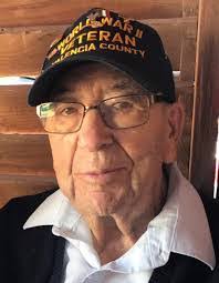 Christopher Knecht's Instagram, Twitter & Facebook