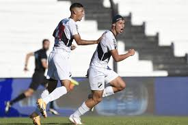 Latest on nacional forward brian ocampo including news, stats, videos, highlights and more on espn. Es Cruel Y Es Mucha Victoria De Danubio Frente A Nacional La Diaria Uruguay