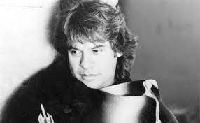 Maybe you would like to learn more about one of these? Sopitas On Twitter Su Nombre Real Era Alberto Aguilera Valadez Y Antes De Ser Reconocido Como Juangabriel Su Nombre Artistico Fue Adan Luna Y Fue El Hermano Menor De 10 Hermanos Https T Co Rdbscdnlj4