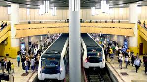 She graduated with honors in 1985. Cat CastigÄƒ AngajaÅ£ii De La Metrou Care Au Blocat AstÄƒzi CirculaÅ£ia Printr Un Protest Spontan