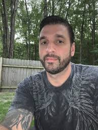 To my 35-45 year old facebook friends, y'all got y'all gray hair yet 🧐😂