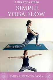 This Is A 12 Minute Simple Yoga Flow Perfect For Beginners We Ll Move Through Low Lunge Crescent Lunge And Warrior Quick Yoga Yoga Flow Video Yoga Everyday