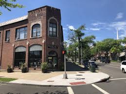 For now, photos of our busy morning. 34 36 E Putnam Ave Greenwich Ct 06830 34 East Putnam Ave Loopnet Com