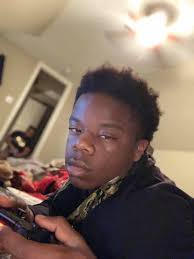 Jayden Daniels and his mom supporting JuJu Watkins and the USC Trojans in  the women's tournament 🙌 Two future MVPS?! 🏆