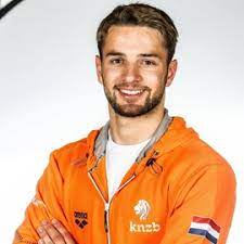 With a dazzling burst of closing speed, bobby finke of the united states captured gold in the debut of the. Arno Kamminga