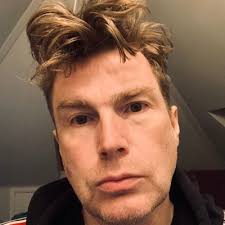 Phelim O'Neill على X: "Mindblowing: the animatronic head in Duran Duran's  Wild Boys vid was made from a cast of pre-Picard Patrick Stewart:  http://t.co/JZSngeBS"