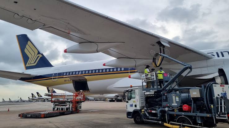 Singapore Airlines aircraft and aviation operations connected to rising fuel cost pressure.