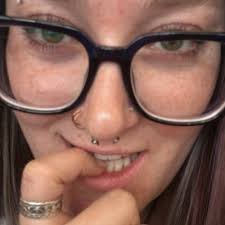 Robyn Ginsberg (@robyntbh)