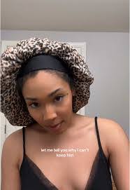 Monique Hayward's Instagram, Twitter & Facebook