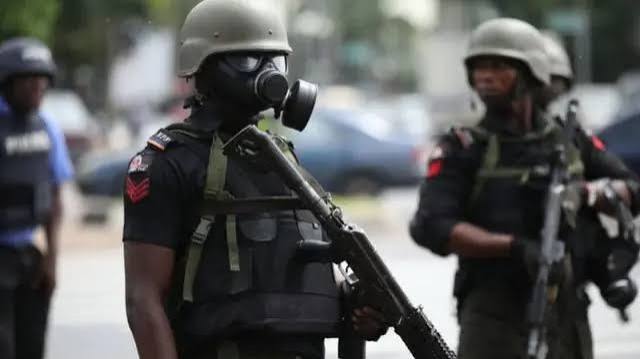 Nigeria police recruitment 2020: How much be Nigeria police salary?  Benefits and oda tins you need to know about di force - BBC News Pidgin