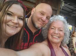 A second round of #Rabe NYC concert photos 💜 #northamericantour2025  #newyork With my wonderful friends