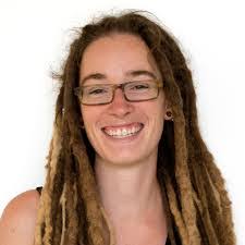 Elise Walton's Instagram, Twitter & Facebook