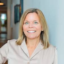 Excited to share my experience working with Julianne Costigan and her team,  along with Leydon Photography, for new headshots.