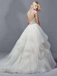 We would like to show you a description here but the site won't allow us. Die 75 Besten Ideen Zu Brautkleid Volants Brautkleid Braut Hochzeitskleid