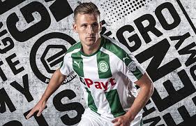 Het seizoen 2020/21 is het 39e seizoen in de eredivisie in het bestaan van de groningse voetbalclub fc groningen, de club zal dit seizoen ook uitkomen in de knvb beker. Fc Groningen Puma Stuart Manley
