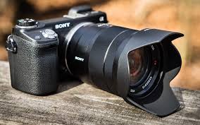 Using the same technology found in sony handycams, the lens features floating axis construction. Sony E 18 105mm G Lens Vs E 16 70mm Za Lens Sonyalphalab