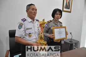 Последние твиты от dishub salatiga (@dishub_salatiga). Tata Kelola Lalu Lintas Raih Penghargaan Pemerintah Kota Salatiga