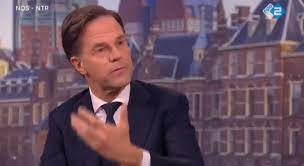 Rutte ontkende dat en zei dat 'we 75 miljard hebben uitgegeven om bedrijven te helpen in een hele lachen om een ondernemer in nood, dat is wat premier rutte doet, zegt lijsttrekker richard de mos. Qanc71w1c7izym