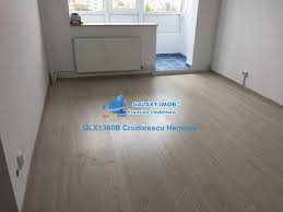 Acest apartament cu 3 camere, decomandat: Vanzare Apartament 2 Camere Drumul Taberei Targu Neamt Glx1360b117