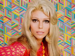 🇺🇸 Nancy Sinatra