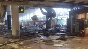 Das teilte ein sprecher der fluggesellschaft am mittwochabend mit. Brusells Attack Video Shows Passengers Run From Isis Bomb Blasts At Airport Daily Mail Online