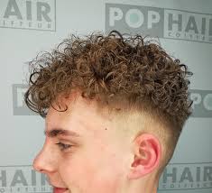 Schon Frisuren Manner Dauerwelle Dauerwelle Kurzhaarfrisuren Frisuren Haarschnitte