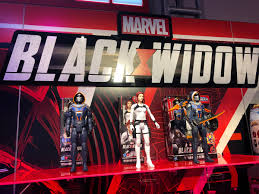 Hasbro pulse invites you to join us in bringing the great devourer to our world, with all the features and detailing you know and love from the marvel legends series. Hasbro Marvel Toy Fair Gallery With Black Widow More