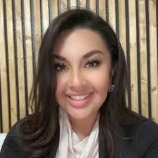 Shawna Tucker's Instagram, Twitter & Facebook