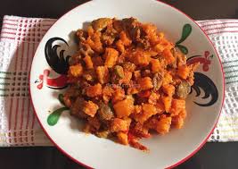 Saat memilih hati sapi untuk resep sambal goreng hati ini, pastikan anda memilih hati sapi yang sehat dan bebas dari cacing atau parasit lainnya. Sambal Goreng Kentang Jtt Bersama