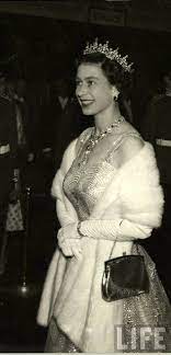 30 Rare And Stunning Vintage Photos Of A Young Queen Elizabeth Ii In The 1940s And 1950s Vintage Eve Young Queen Elizabeth Elizabeth Ii Young Queen Elizabeth