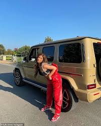 See more of kourtney kardashian on facebook. Kylie Jenner Shows Off Her Flat Tummy As She Poses Next To Her Mercedes G Wagon In Throwback Snaps Daily Mail Online