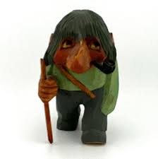 I acquired this carving the other day. It is unsigned and undated. Is it a  Anton Sveen carving? What approximate date was it carved?