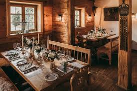 Egerner Alm Bayrische Heimatkuche Hotel Egerner Hofe Tegernsee In 2020 Alm Bayrische Deko Hochzeit