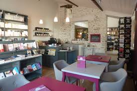 Ouvrir un salon de thé est une activité rentable puisque les marges sur les boissons restent faibles. L Embellie Remporte Le Premier Prix Mon Commerce A Des Idees En Pays De Retz Cci Nantes St Nazaire