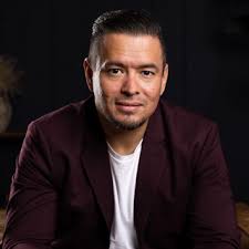 wikiHow Expert Co-author: Rafael Loza