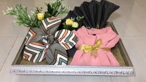 Oke, video tutorial pertama di tahun ini saya awali dengan tutorial membuat hantaran pakaian dalam lingerie. Menghias Hantaran Baju I Mitaseserahan Youtube