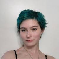 Iris Bray's Instagram, Twitter & Facebook